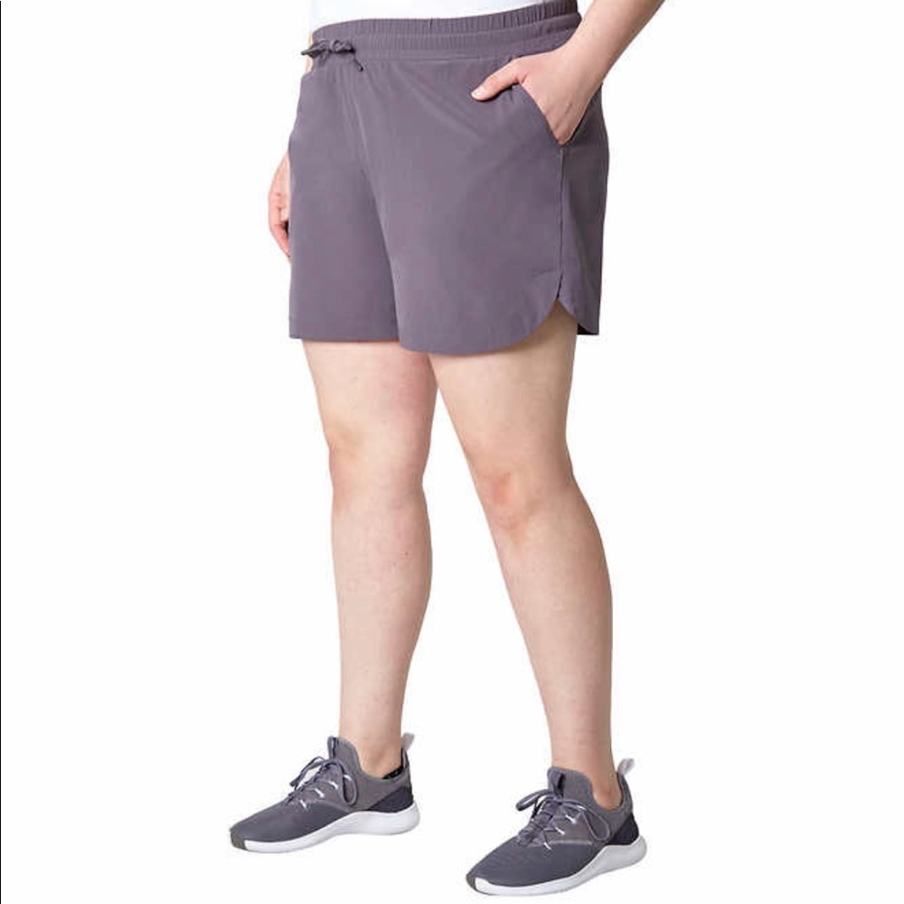 New Mondetta Women's Stretch Woven Shorts, Purple